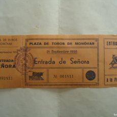 Tauromaquia: ENTRADA DE SEÑORA DE LA PLAZA DE TOROS DE MONOVAR . 21 / 09 / 1958. PP - 8
