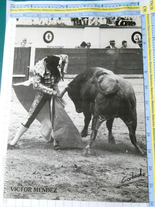 Tauromachie: FOTO TARJET&Oacute;N TARJETA DE TOROS TAUROMAQUIA. FOTO TORERO V&Iacute;CTOR M&Eacute;NDEZ. 36