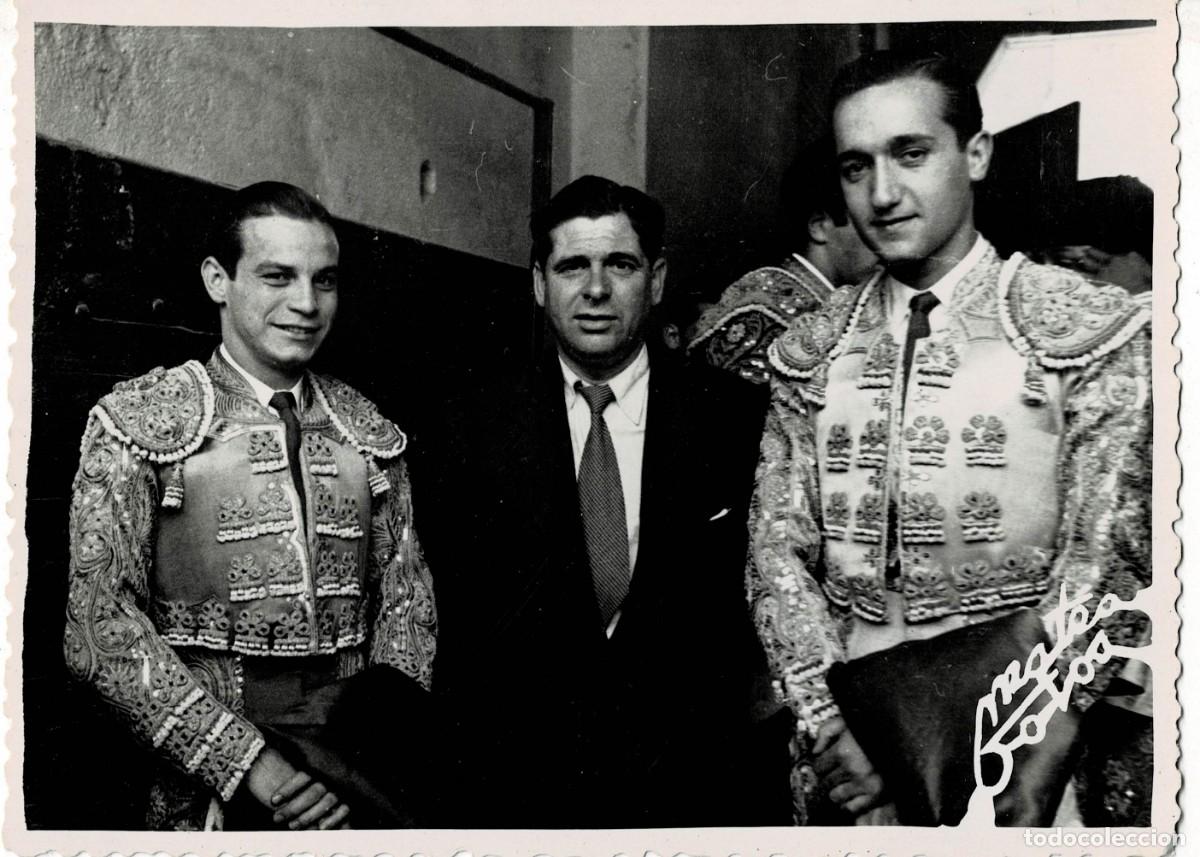 Tauromaquia: FOTO TAURINA MANOLO GONZALEZ Y APARICIO MUSEO MANOLETE. 1952. FOTAUR-080