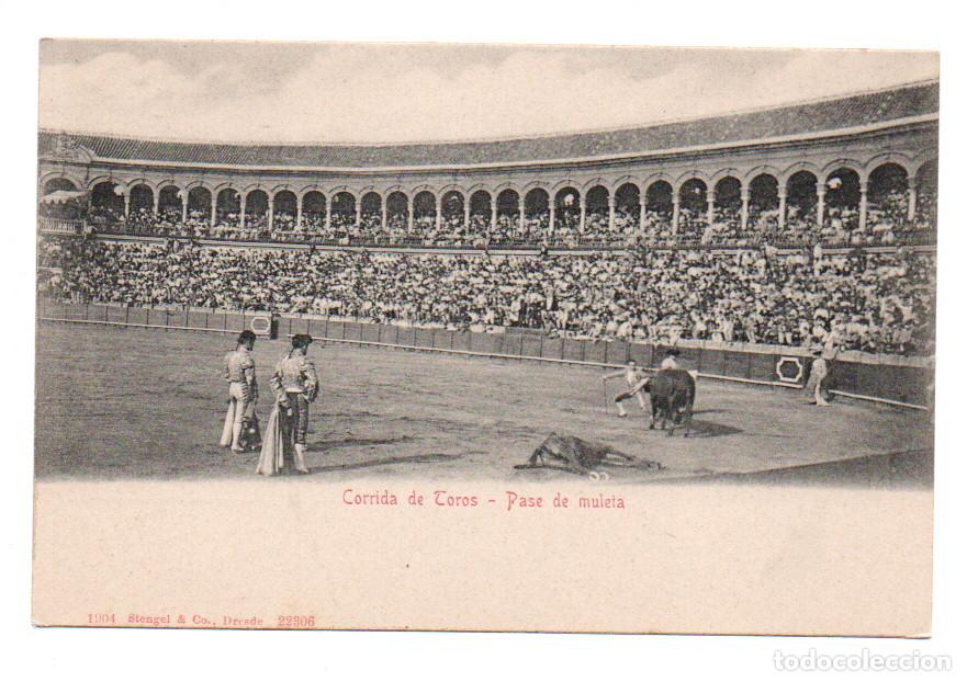 Tauromaquia: POSTAL, CORRIDA DE TOROS - PASE DE MULETA. 1904 STENGEL & Co. DRESDE 22306. SIN CIRCULAR.