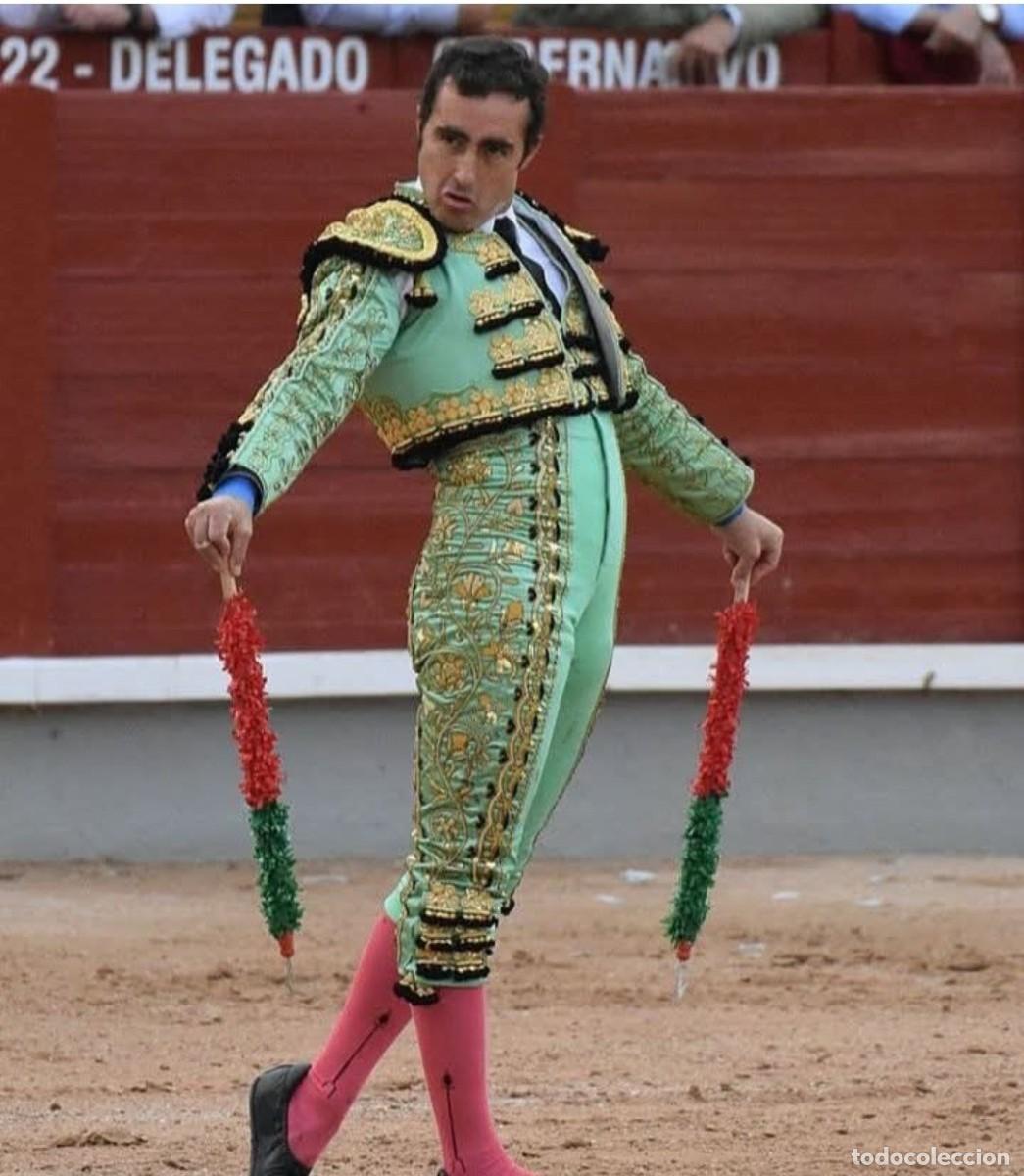 Stierkampf: Pareja de banderillas de &rdquo;El Fandi&rdquo; Profesionales-Colores Rojo y Verde