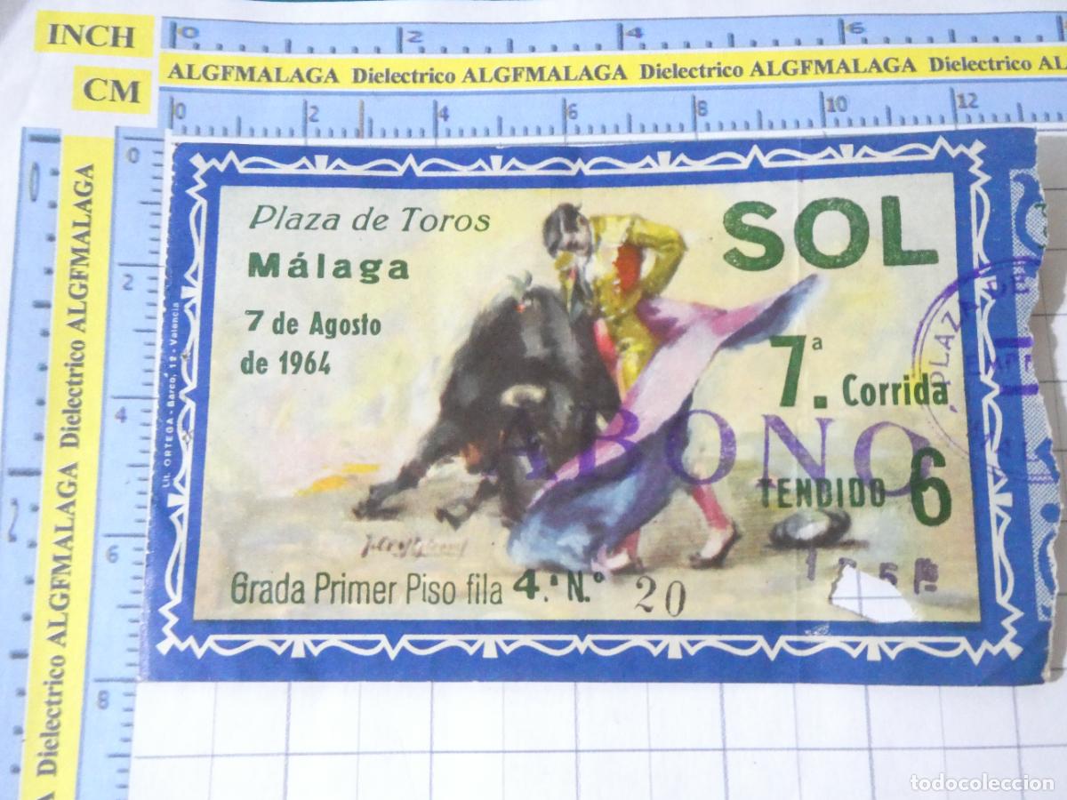 Tauromaquia: ENTRADA TOROS TOREROS CORRIDA PLAZA M&Aacute;LAGA. 7 AGOSTO 1964. PUBLICIDAD CERVEZA VICTORIA. 419