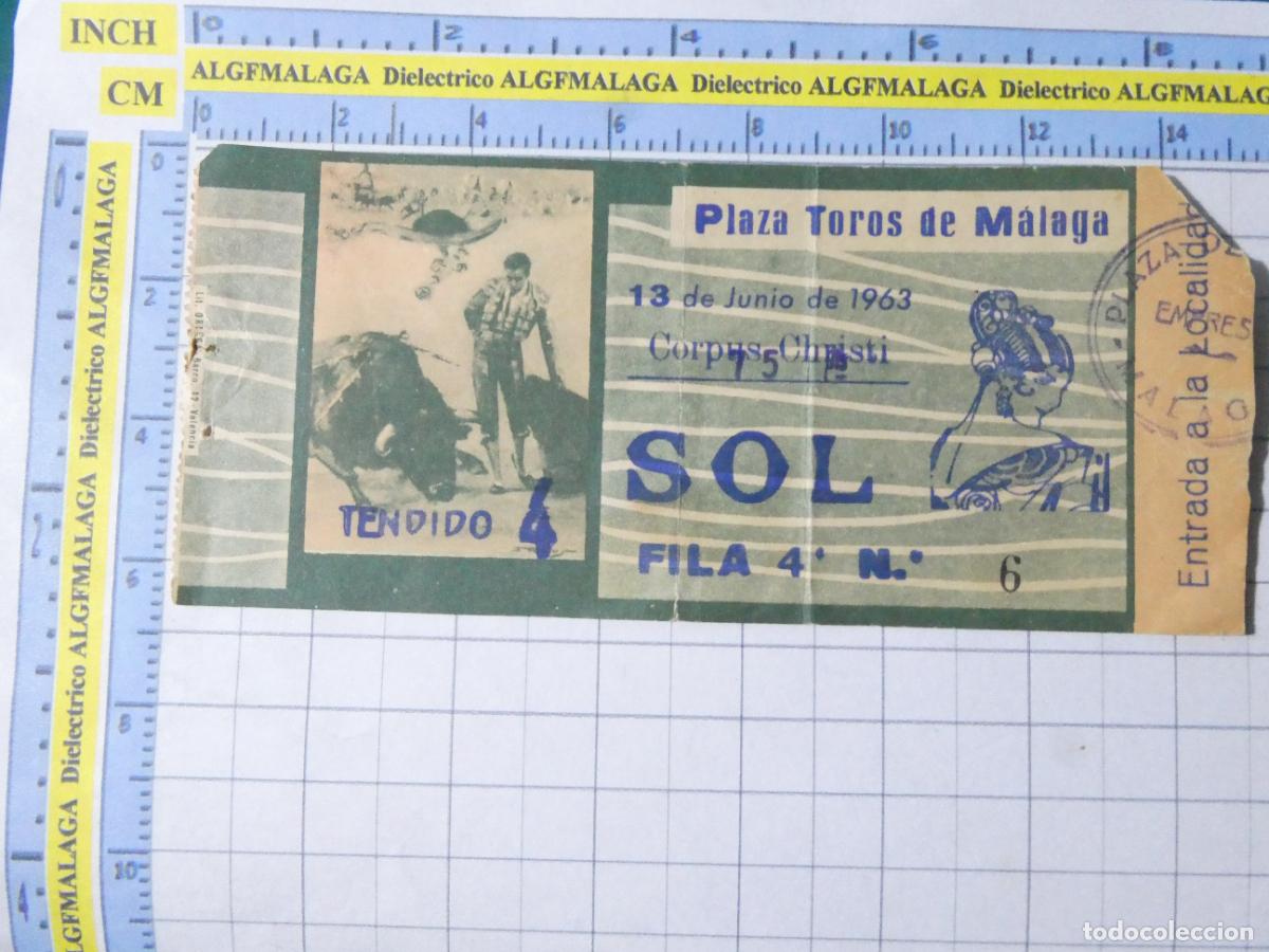 Tauromaquia: ENTRADA TOROS TOREROS CORRIDA PLAZA M&Aacute;LAGA. 13 JUNIO 1963. PUBLICIDAD CERVEZA VICTORIA. 441