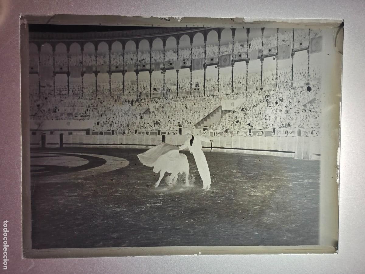 Tauromaquia: PLACA , NEGATIVO , CLICHE DE CRISTAL DE PLAZA DE TOROS. PARA IDENTIFICAR.