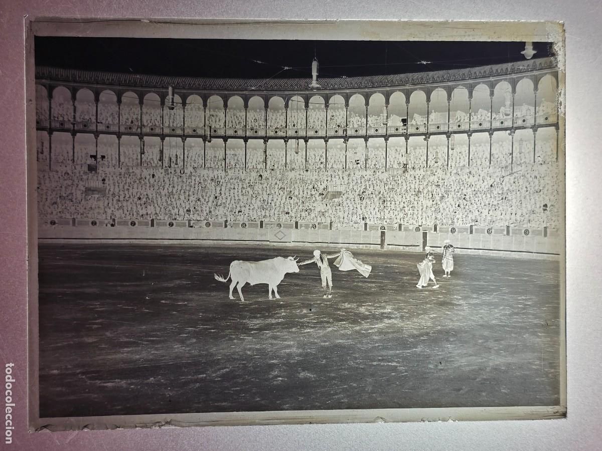 Tauromachie: PLACA , NEGATIVO , CLICHE DE CRISTAL DE PLAZA DE TOROS. PARA IDENTIFICAR.