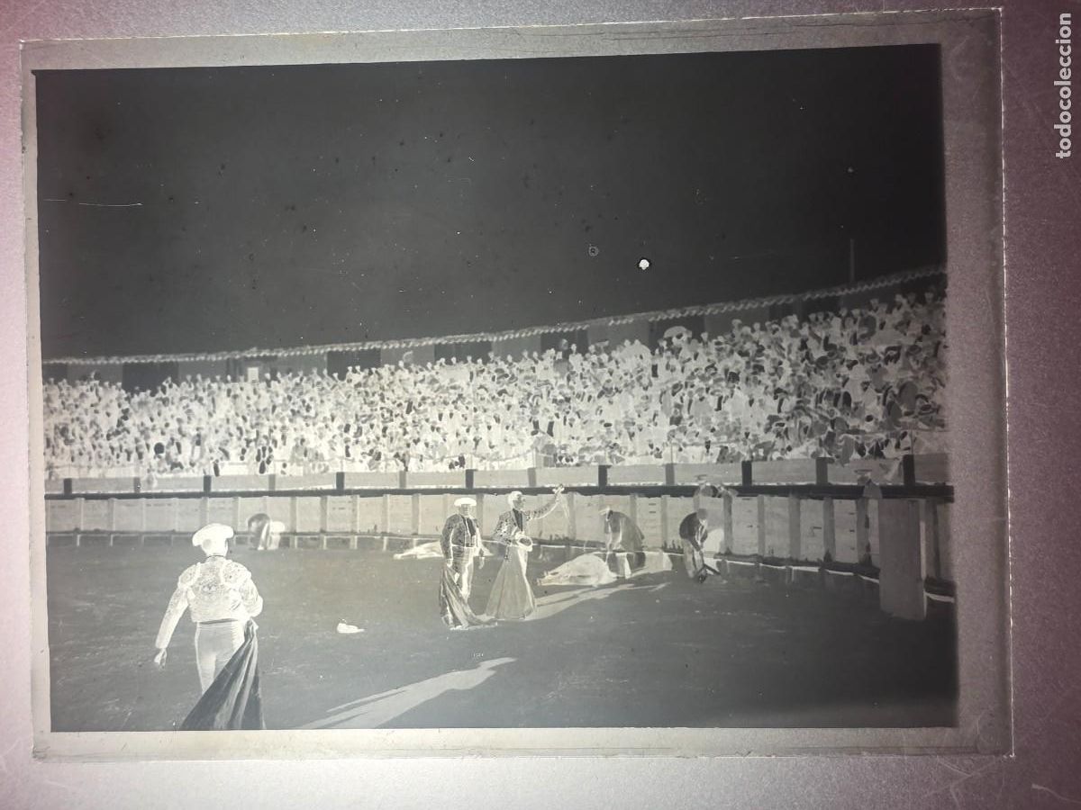 Tauromachie: PLACA , NEGATIVO , CLICHE DE CRISTAL DE PLAZA DE TOROS. PARA IDENTIFICAR.