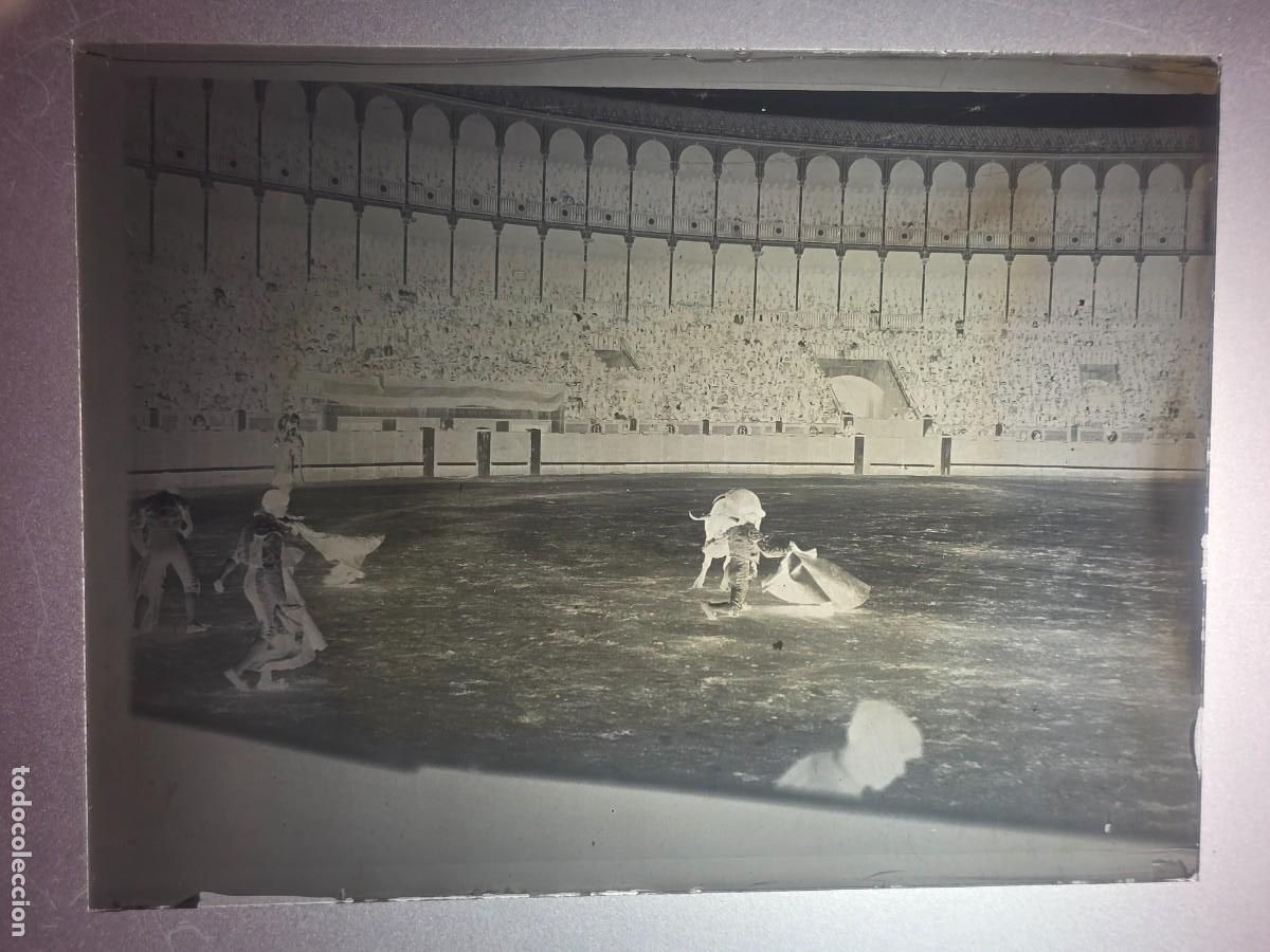 Tauromaquia: PLACA , NEGATIVO , CLICHE DE CRISTAL DE PLAZA DE TOROS. PARA IDENTIFICAR.