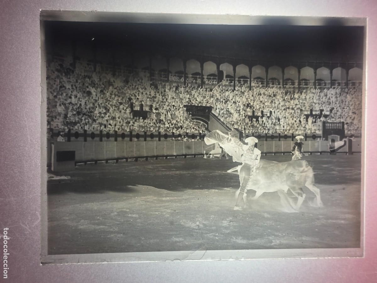 Tauromaquia: PLACA , NEGATIVO , CLICHE DE CRISTAL DE PLAZA DE TOROS. PARA IDENTIFICAR.