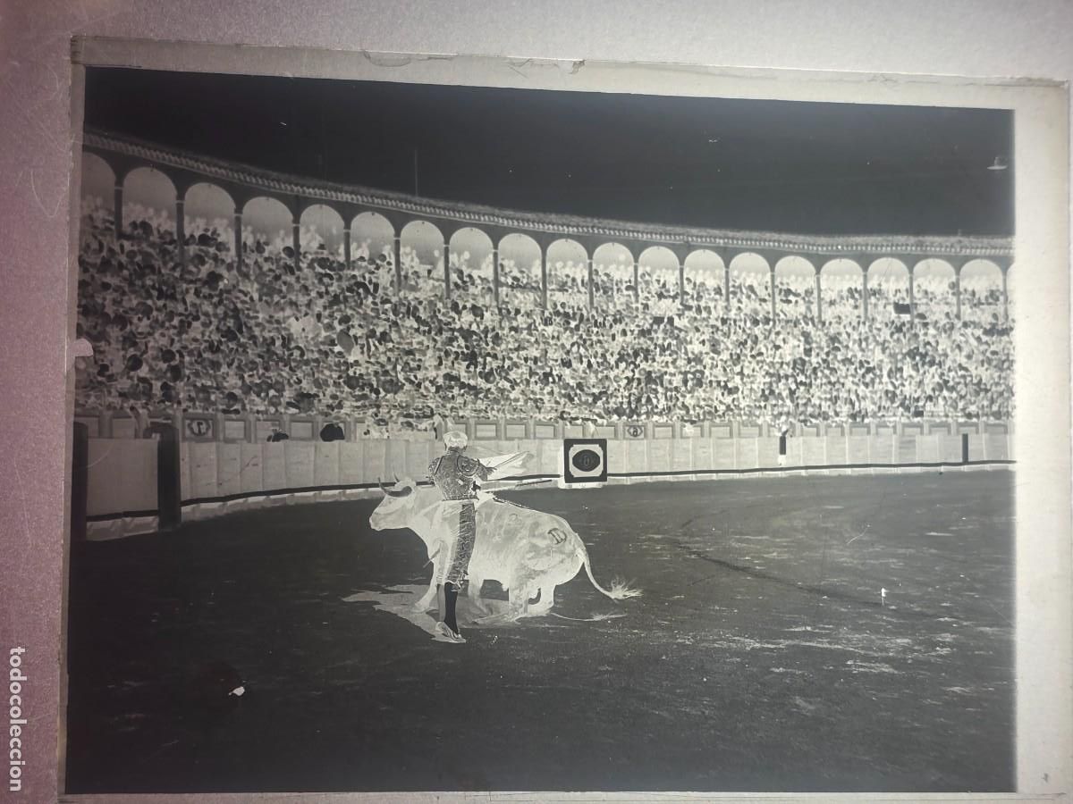 Tauromaquia: PLACA , NEGATIVO , CLICHE DE CRISTAL DE PLAZA DE TOROS. PARA IDENTIFICAR.
