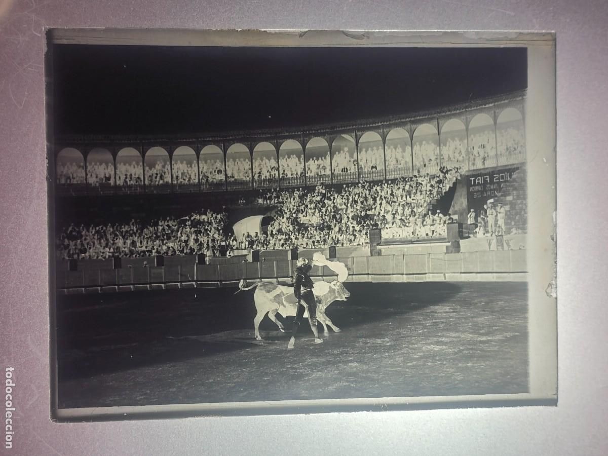 Tauromaquia: PLACA , NEGATIVO , CLICHE DE CRISTAL DE PLAZA DE TOROS. PARA IDENTIFICAR.