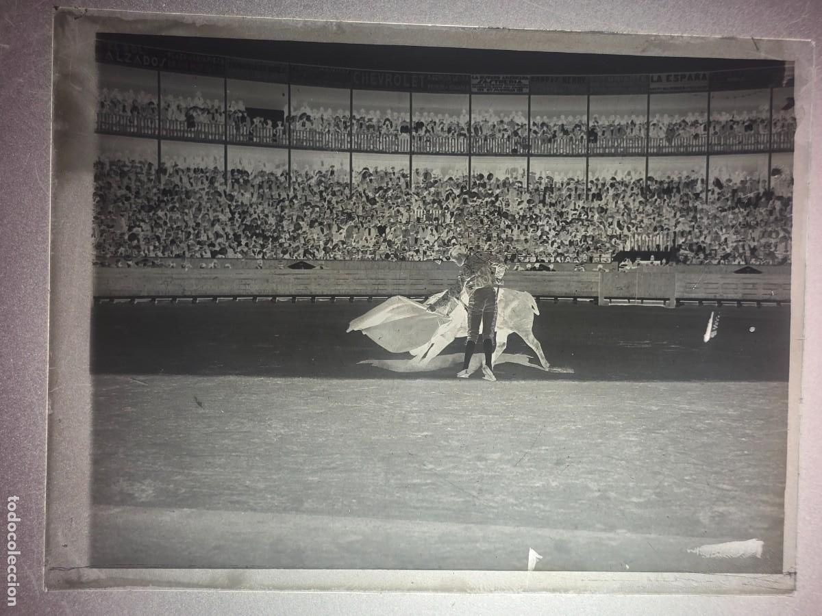 Tauromaquia: PLACA , NEGATIVO , CLICHE DE CRISTAL DE PLAZA DE TOROS. PARA IDENTIFICAR.