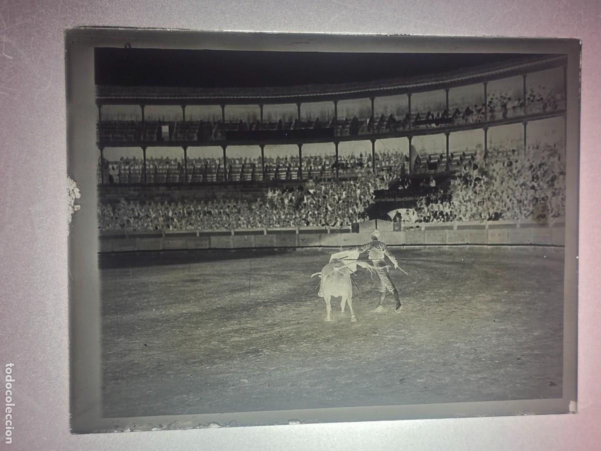 Bullfighting: PLACA , NEGATIVO , CLICHE DE CRISTAL DE PLAZA DE TOROS. PARA IDENTIFICAR.
