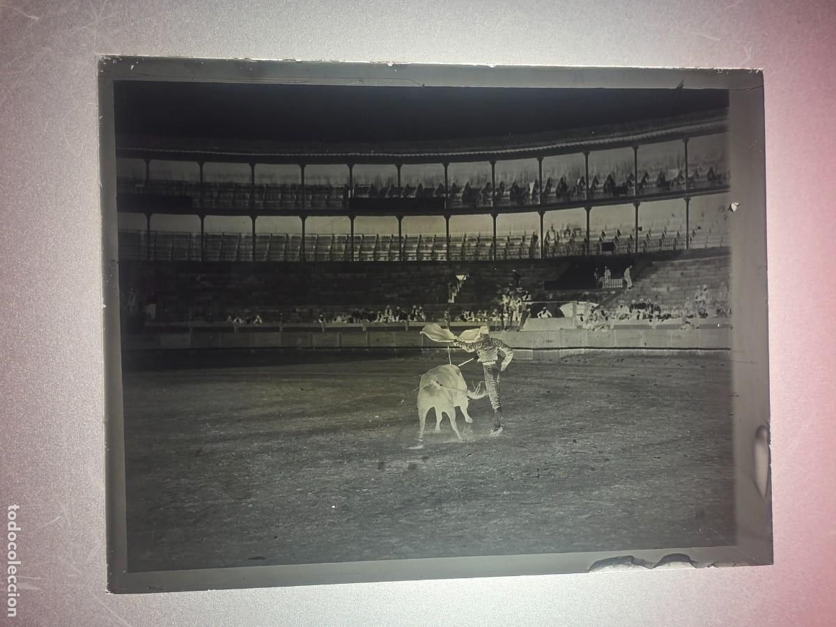 Bullfighting: PLACA , NEGATIVO , CLICHE DE CRISTAL DE PLAZA DE TOROS. PARA IDENTIFICAR.