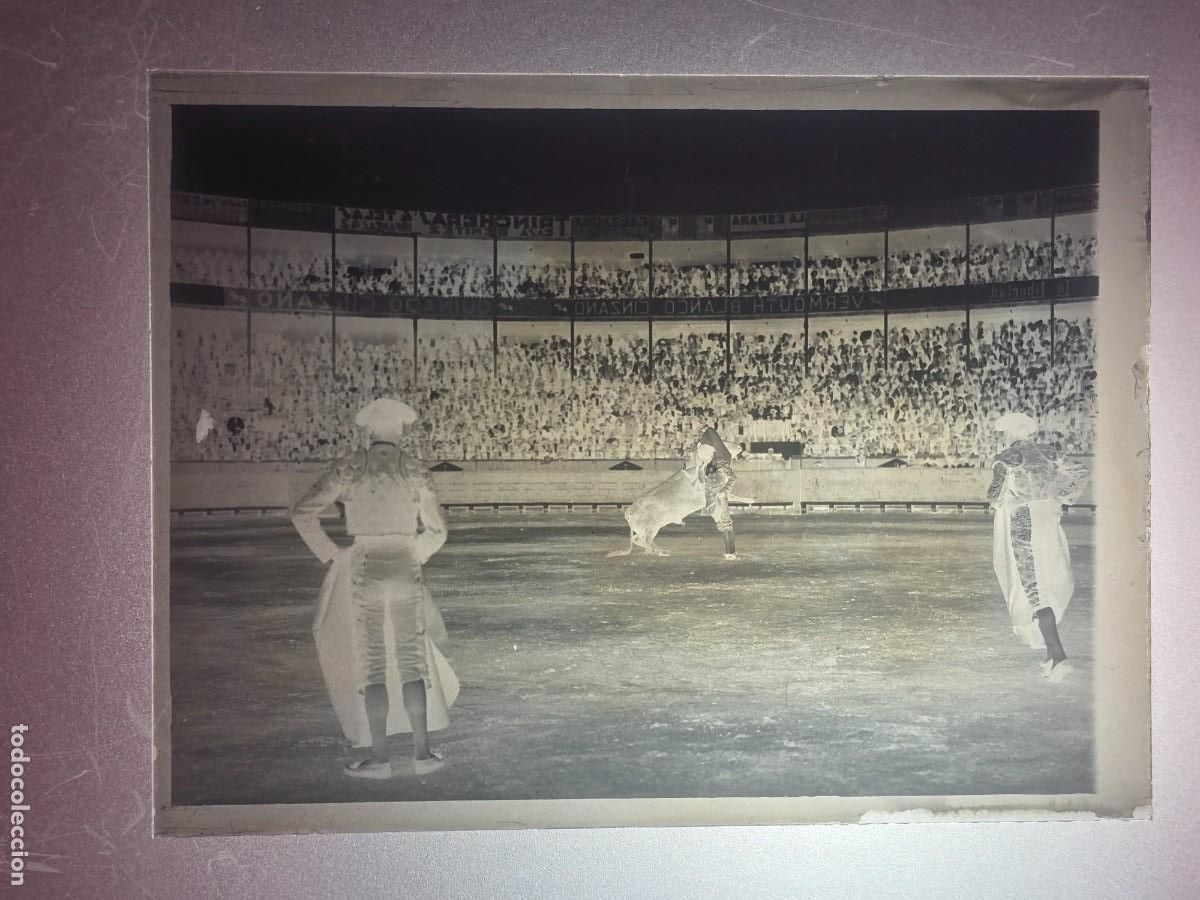 Bullfighting: PLACA , NEGATIVO , CLICHE DE CRISTAL DE PLAZA DE TOROS. PARA IDENTIFICAR.