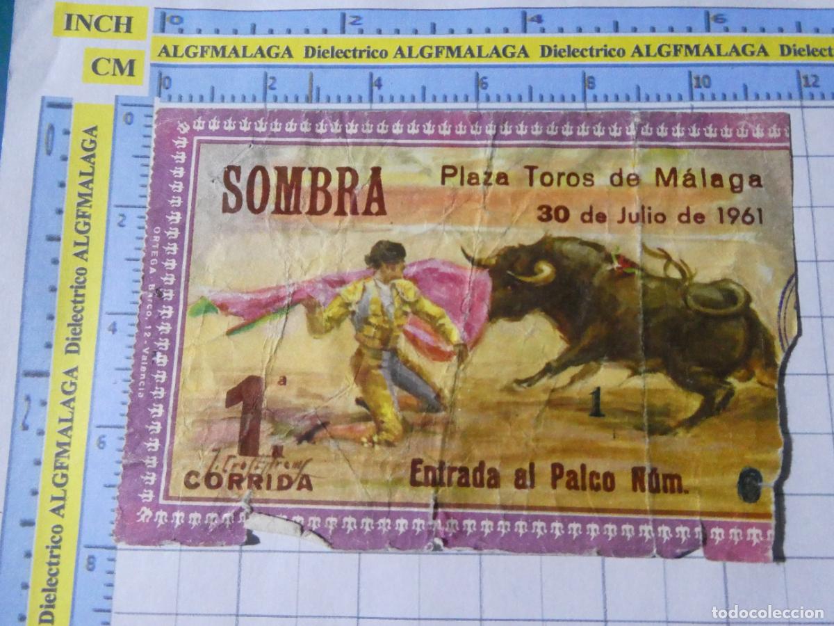 Tauromaquia: ENTRADA TOROS TOREROS CORRIDA PLAZA M&Aacute;LAGA. 30 JULIO 1961 PUBLICIDAD CERVEZA VICTORIA. 470