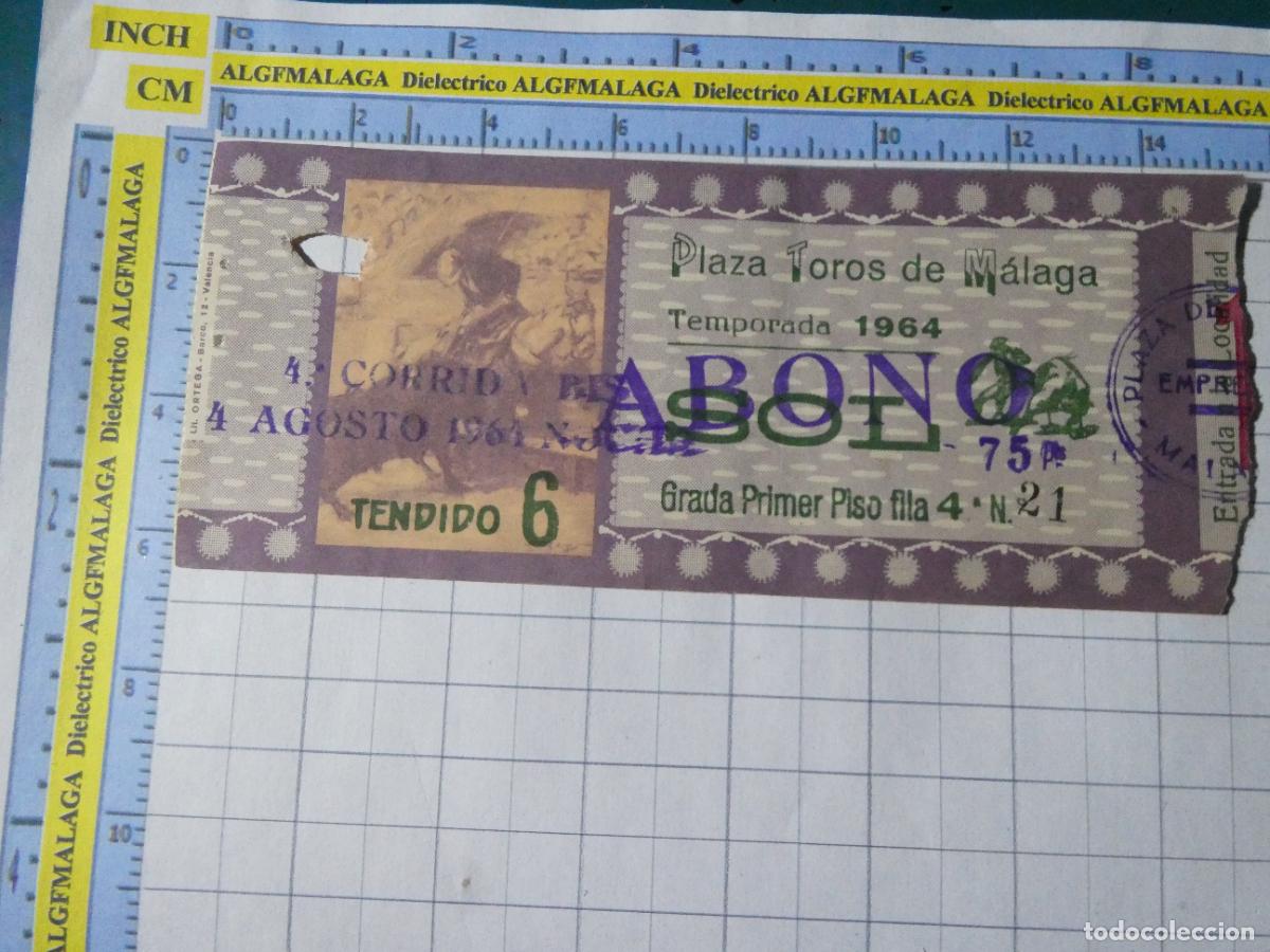 Tauromaquia: ENTRADA TOROS TOREROS CORRIDA PLAZA M&Aacute;LAGA. 4 AGOSTO 1964 PUBLICIDAD CERVEZA VICTORIA. 474