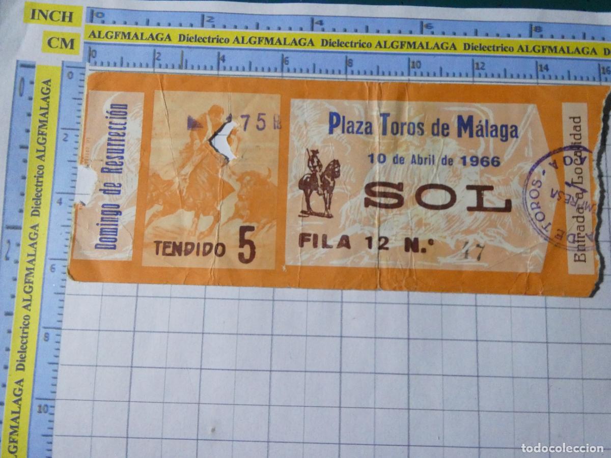 Tauromaquia: ENTRADA TOROS TOREROS CORRIDA PLAZA M&Aacute;LAGA. 10 ABRIL 1966 PUBLICIDAD CERVEZA VICTORIA. 478