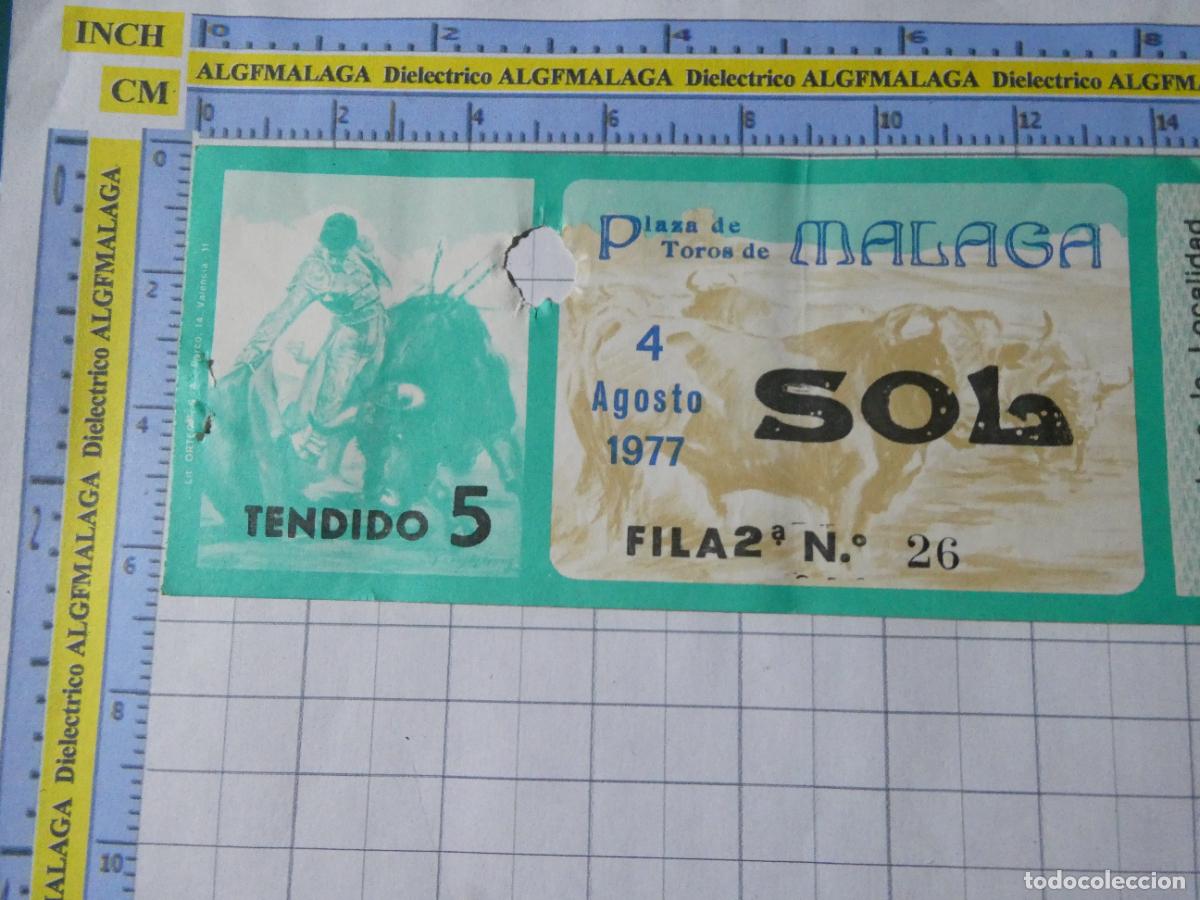 Tauromaquia: ENTRADA TOROS TOREROS CORRIDA PLAZA M&Aacute;LAGA. 4 AGOSTO 1977. 487