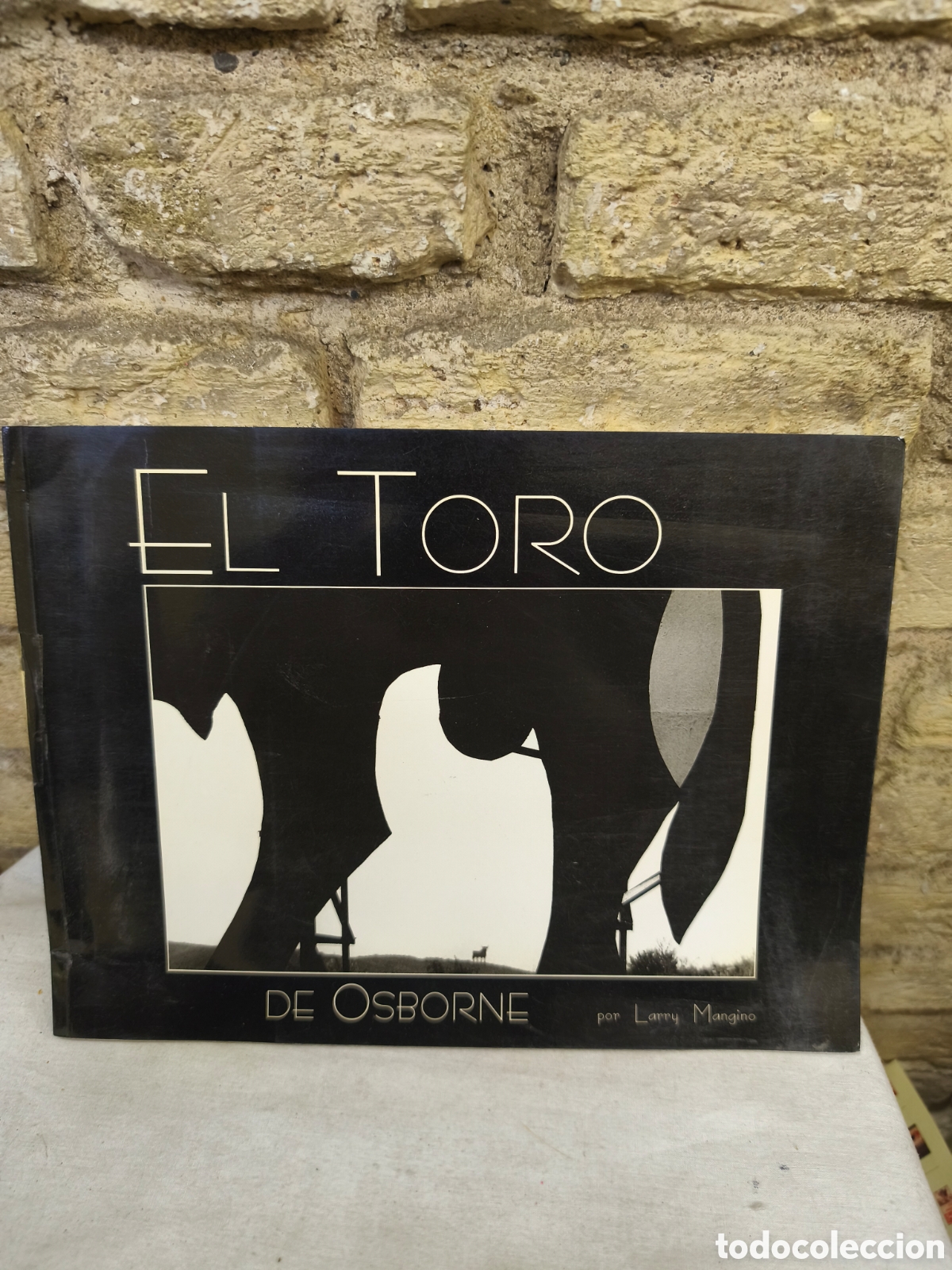 Tauromaquia: El Toro de osborne. LARRY MAGINO