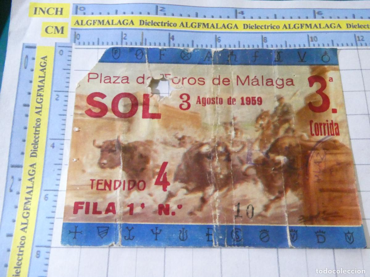 Tauromaquia: ENTRADA TOROS TOREROS CORRIDA PLAZA M&Aacute;LAGA. 3 AGOSTO 1959. PUBLICIDAD CERVEZA VICTORIA 498