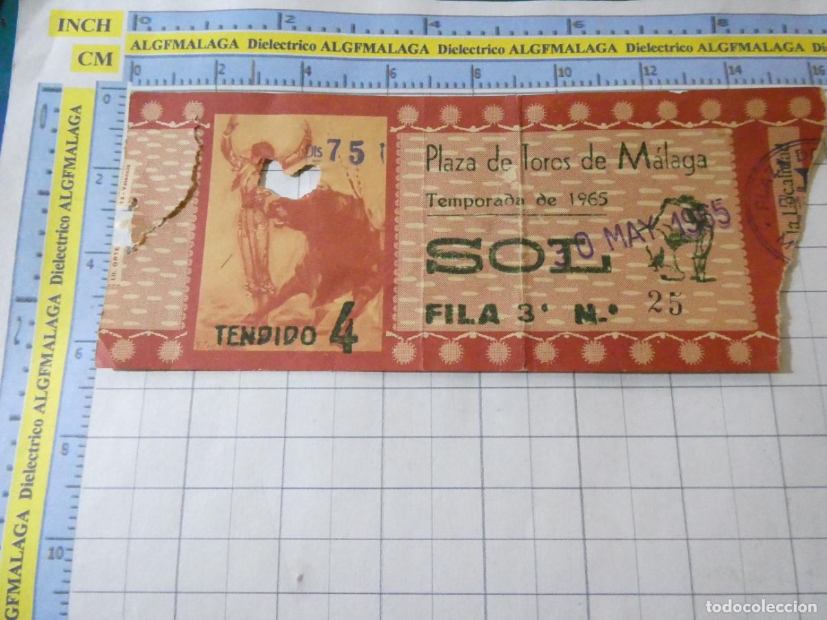 Tauromaquia: ENTRADA TOROS TOREROS CORRIDA PLAZA M&Aacute;LAGA. 30 MAYO 1965. PUBLICIDAD CERVEZA VICTORIA. 505