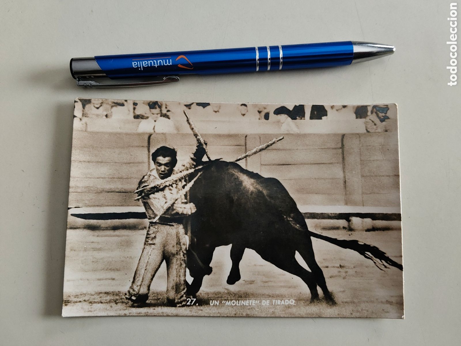 Tauromaquia: Tarjeta Postal torero Tirado un molinete Talleres Zerkowitz Barcelona n&uacute;mero 27 Matador toros