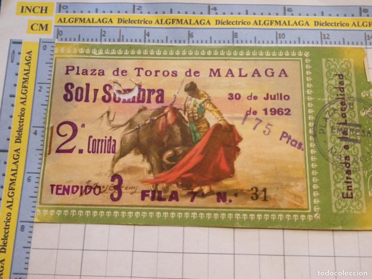 Tauromaquia: ENTRADA TOROS TOREROS CORRIDA PLAZA M&Aacute;LAGA. 30 JULIO 1962 PUBLICIDAD CERVEZA VICTORIA. 520