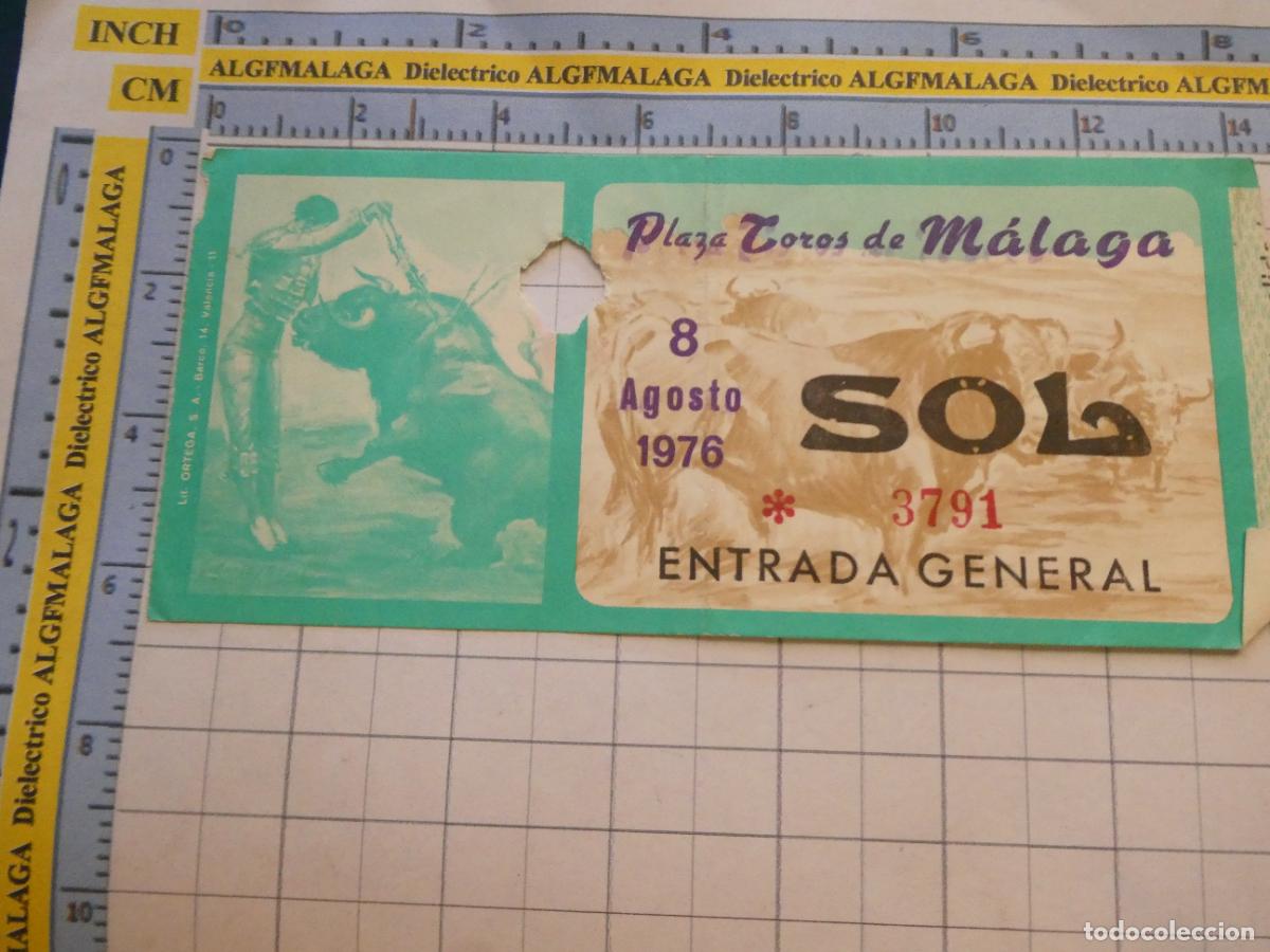 Tauromaquia: ENTRADA TOROS TOREROS CORRIDA PLAZA M&Aacute;LAGA. 8 AGOSTO 1976 PUBLICIDAD CERVEZA VICTORIA. 524