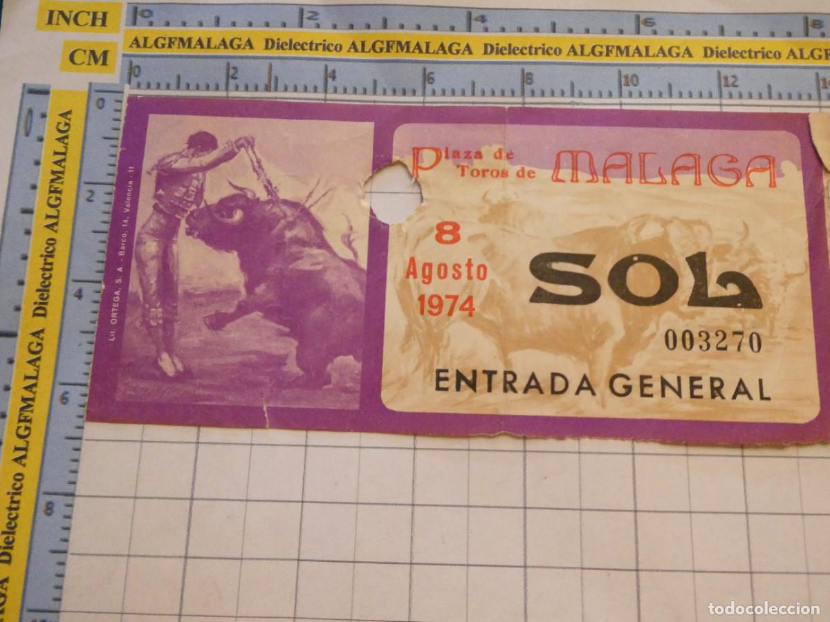 Tauromaquia: ENTRADA TOROS TOREROS CORRIDA PLAZA M&Aacute;LAGA. 8 AGOSTO 1974 PUBLICIDAD CERVEZA VICTORIA. 526