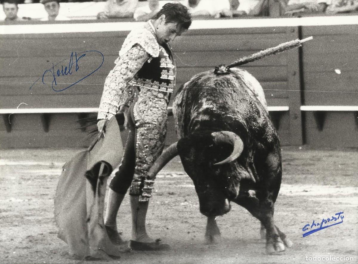 Tauromaquia: Jos&eacute; Miguel Arroyo Delgado &rdquo;Joselito&rdquo;. Torero, toros. 1996. Fotograf&iacute;a firmada. Chapresto. Logro&ntilde;o.