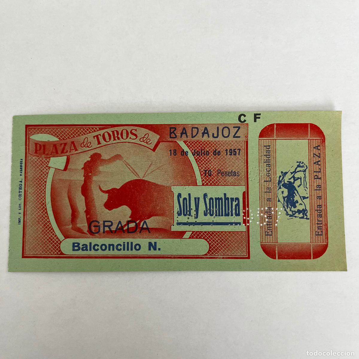 Bullfighting: ENTRADA DE TOROS. BADAJOZ. 1957.