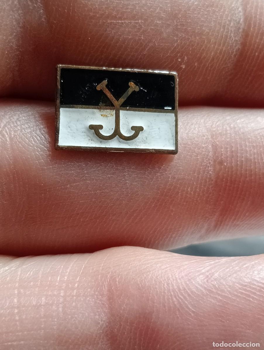 Tauromaquia: INSIGNIA HIERRO DIVISA GANADER&Iacute;A BRAVA HNOS GONZ&Aacute;LEZ S&Aacute;NCHEZ DALP TAURINO , TAUROMAQUIA,TOROS