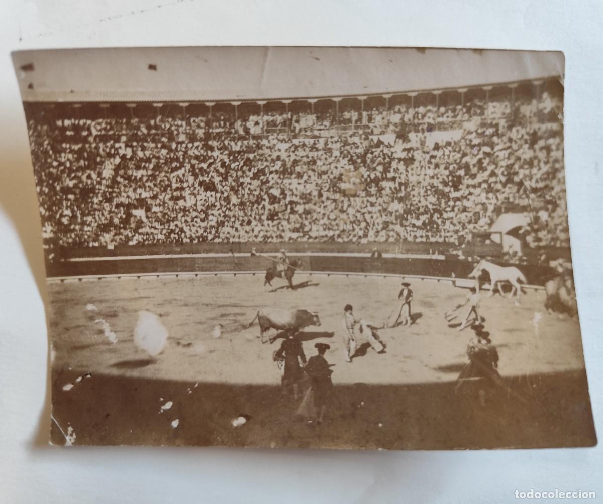 Tauromaquia: ANTIGUA FOTOGRAFIA PLAZA DE TOROS , CORRIDA, BARCELONA, DIA DE COGIDA DE MANOLETE?