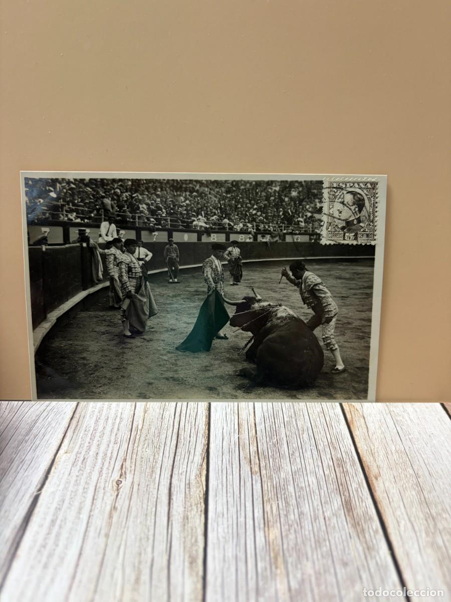 Tauromachie: TARJETA POSTAL FOTOGR&Aacute;FICA. CORRIDA DE TOROS. 494.- SUERTE DE LA PUNTILLA. FOTO GALARZA