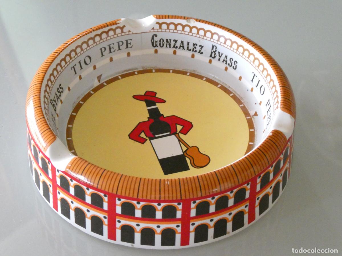 Tauromaquia: CENICERO DE CER&Aacute;MICA. PLAZA DE TOROS. TIO PEPE GONZ&Aacute;LEZ BYASS. 16CM. 530GR