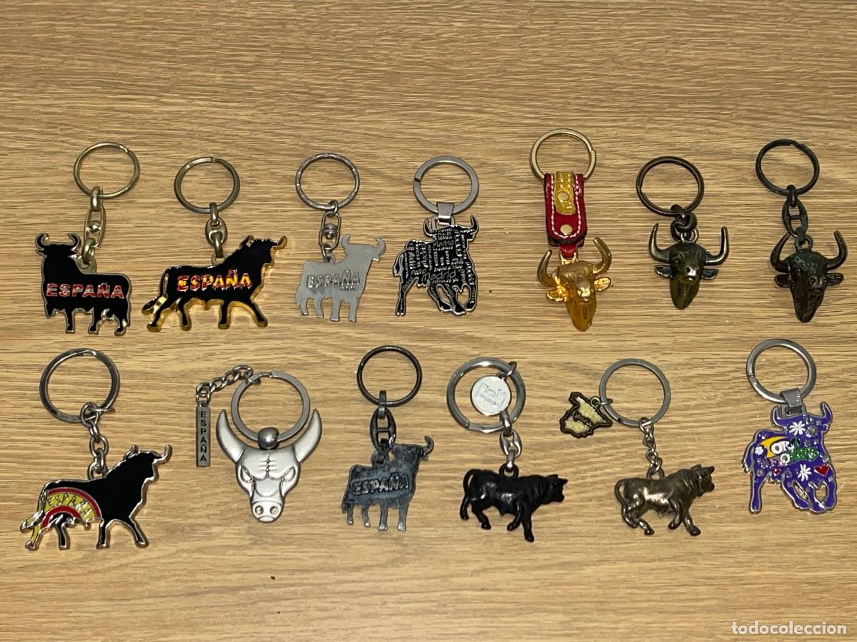 Tauromaquia: 6- Lote 13 Llaveros Tema Taurino con Toros en Relieve Espa&ntilde;a Torero bull bullfight ol&eacute; spain keyring