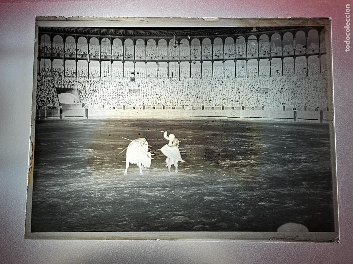 Tauromaquia: PLACA , NEGATIVO , CLICHE DE CRISTAL DE PLAZA DE TOROS. PARA IDENTIFICAR.