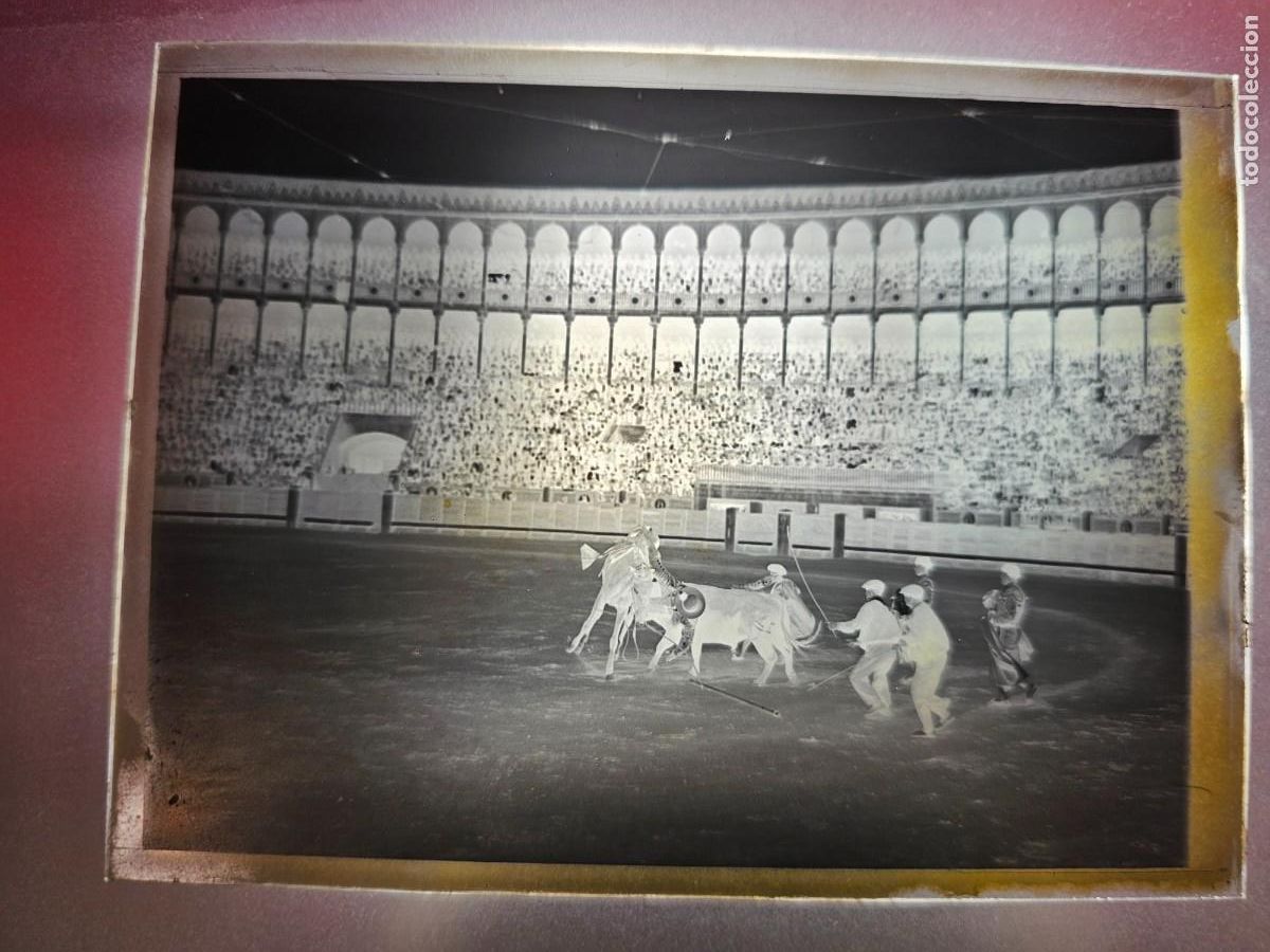 Tauromaquia: PLACA , NEGATIVO , CLICHE DE CRISTAL DE PLAZA DE TOROS. PARA IDENTIFICAR.