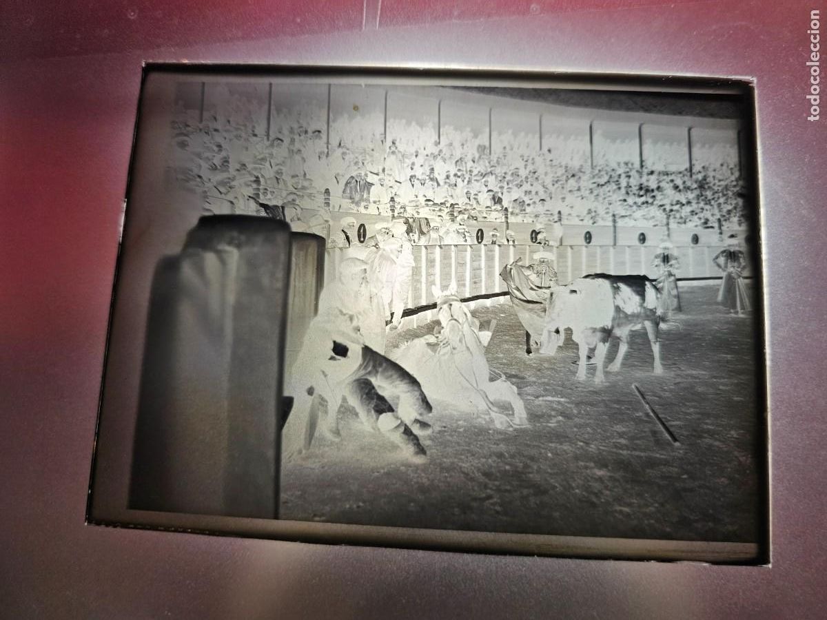 Tauromaquia: PLACA , NEGATIVO , CLICHE DE CRISTAL DE PLAZA DE TOROS. PARA IDENTIFICAR.