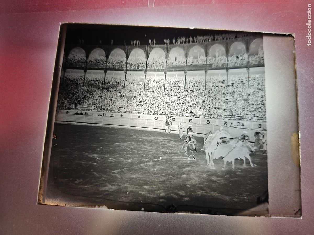 Tauromaquia: PLACA , NEGATIVO , CLICHE DE CRISTAL DE PLAZA DE TOROS. PARA IDENTIFICAR.
