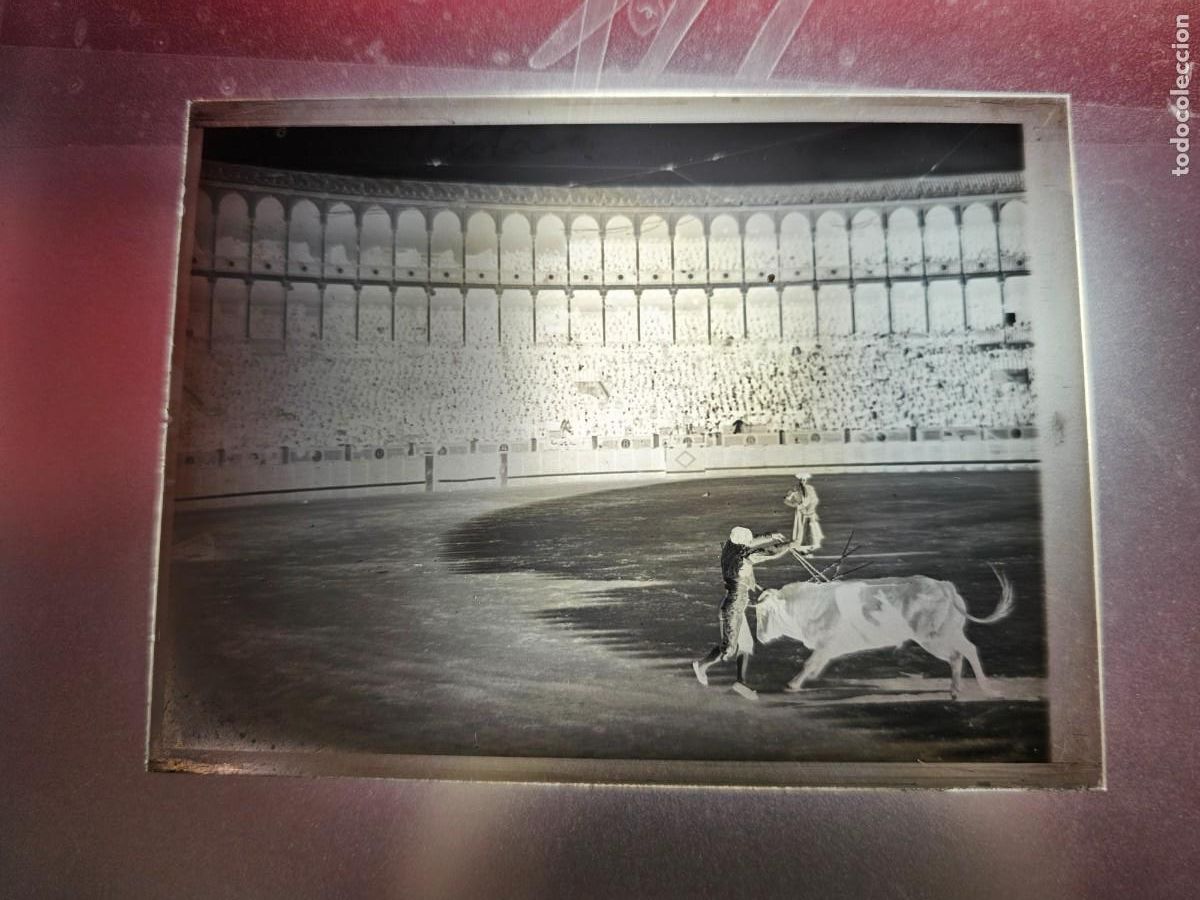 Tauromaquia: PLACA , NEGATIVO , CLICHE DE CRISTAL DE PLAZA DE TOROS. PARA IDENTIFICAR.