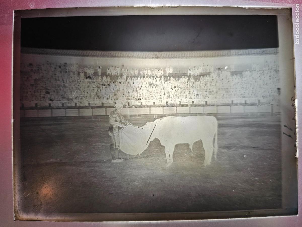 Tauromaquia: PLACA , NEGATIVO , CLICHE DE CRISTAL DE PLAZA DE TOROS. PARA IDENTIFICAR.