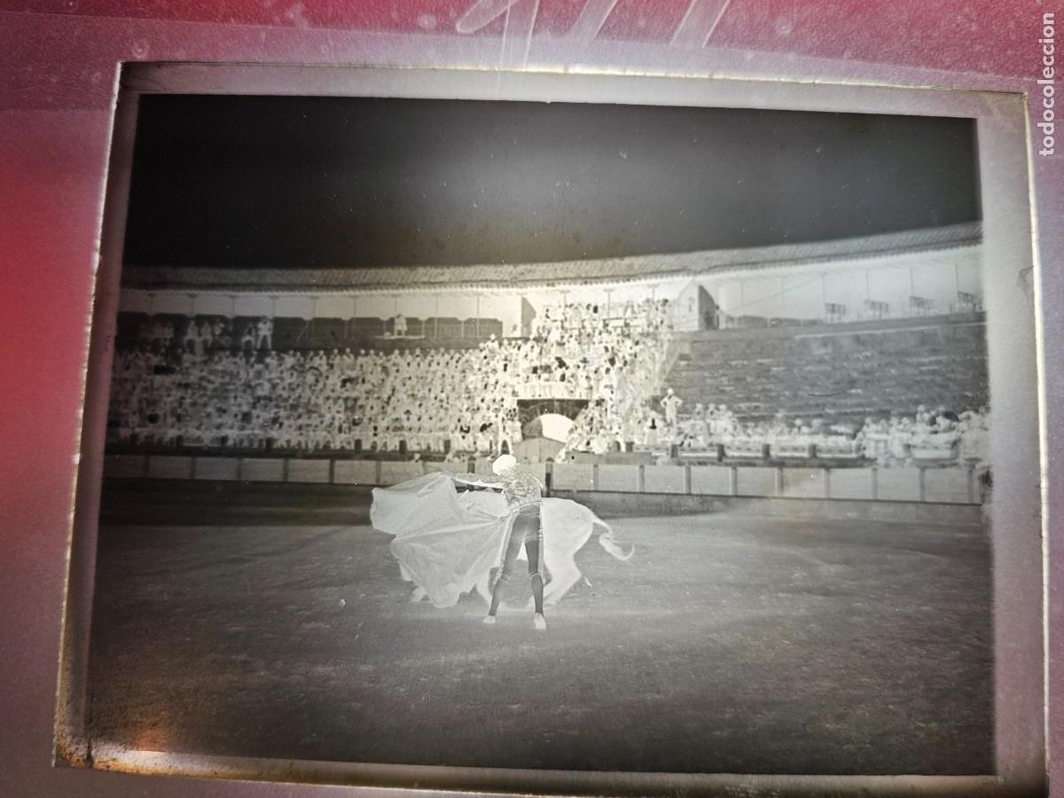 Tauromaquia: PLACA , NEGATIVO , CLICHE DE CRISTAL DE PLAZA DE TOROS. PARA IDENTIFICAR.