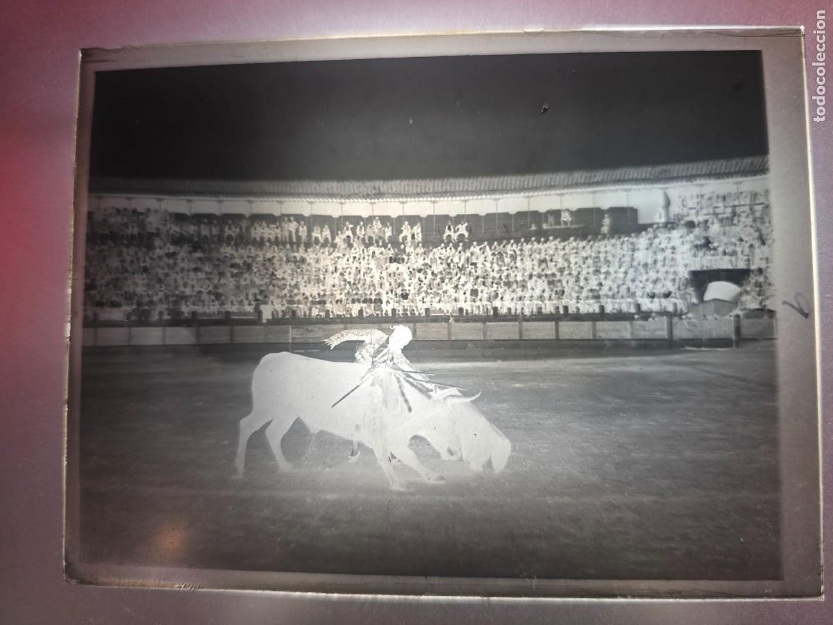 Tauromaquia: PLACA , NEGATIVO , CLICHE DE CRISTAL DE PLAZA DE TOROS. PARA IDENTIFICAR.
