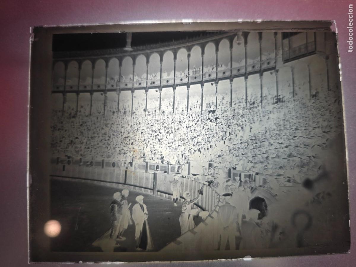 Tauromaquia: PLACA , NEGATIVO , CLICHE DE CRISTAL DE PLAZA DE TOROS. PARA IDENTIFICAR.
