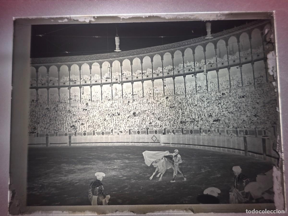 Tauromaquia: PLACA , NEGATIVO , CLICHE DE CRISTAL DE PLAZA DE TOROS. PARA IDENTIFICAR.