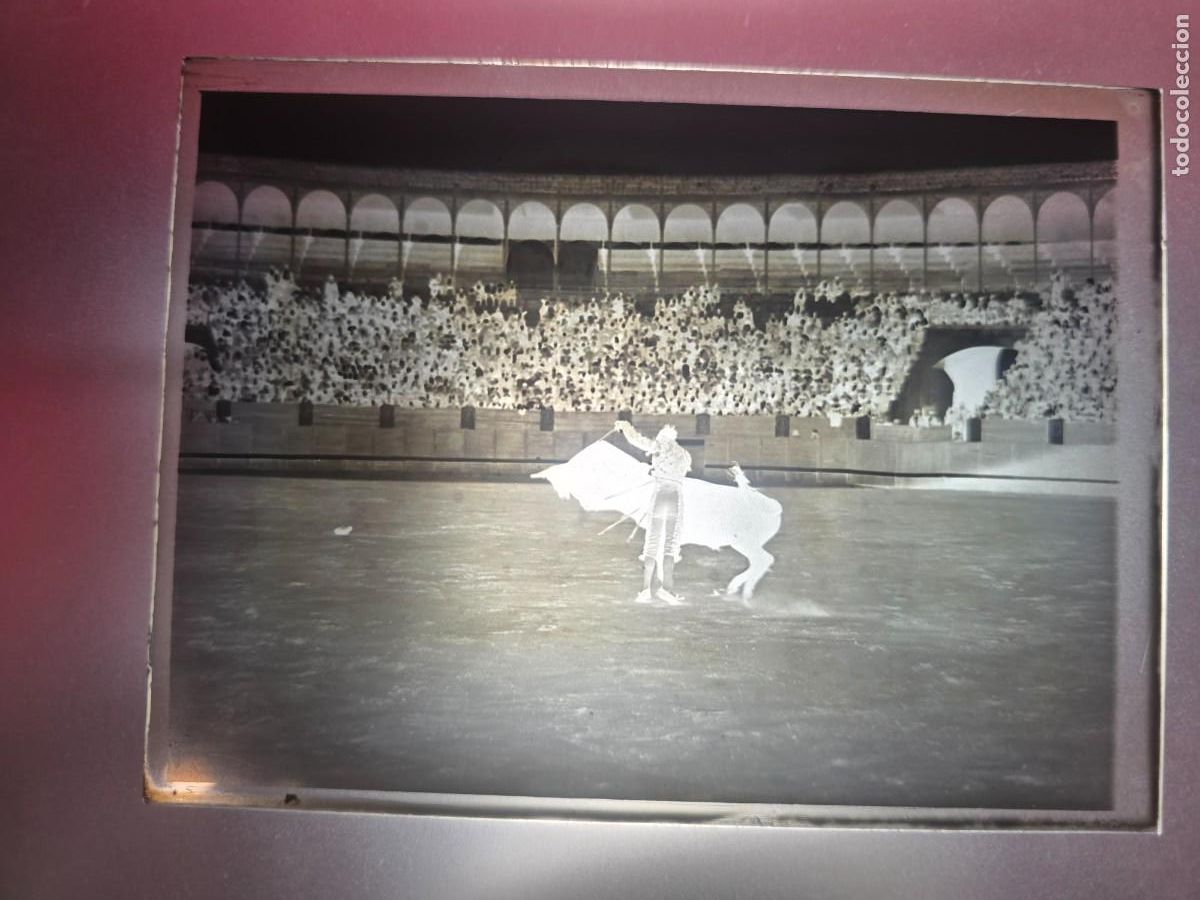Tauromaquia: PLACA , NEGATIVO , CLICHE DE CRISTAL DE PLAZA DE TOROS. PARA IDENTIFICAR.
