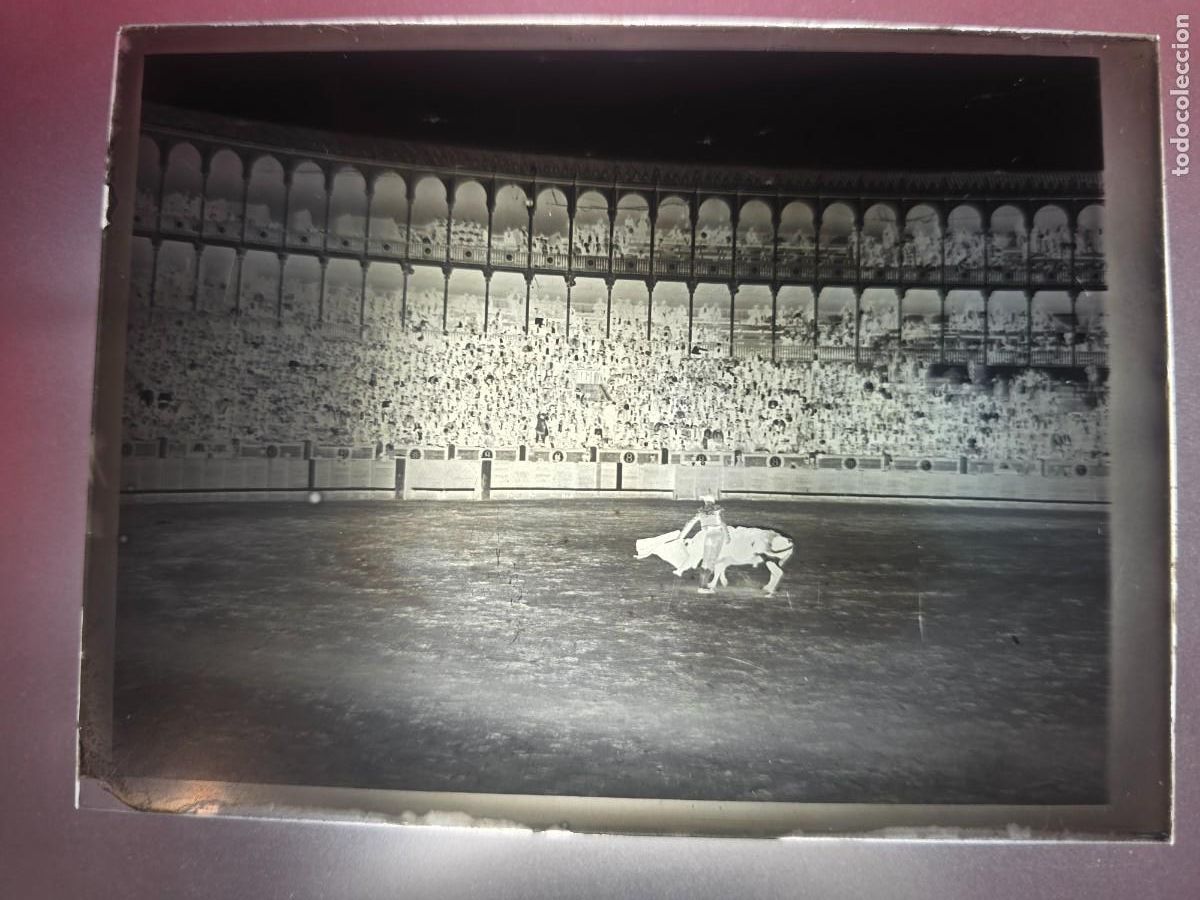 Tauromaquia: PLACA , NEGATIVO , CLICHE DE CRISTAL DE PLAZA DE TOROS. PARA IDENTIFICAR.