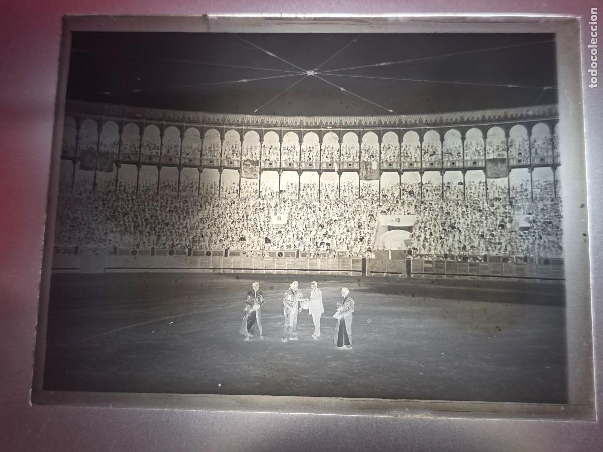 Tauromaquia: PLACA , NEGATIVO , CLICHE DE CRISTAL DE PLAZA DE TOROS. PARA IDENTIFICAR.