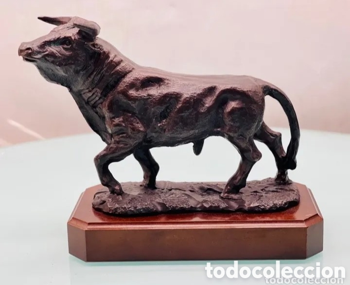 Tauromaquia: Figura toro bravo con base - Foto 2